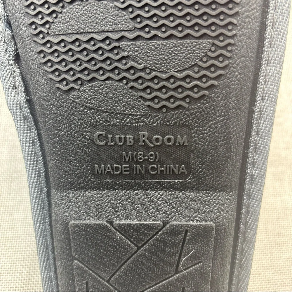 Club Room step into